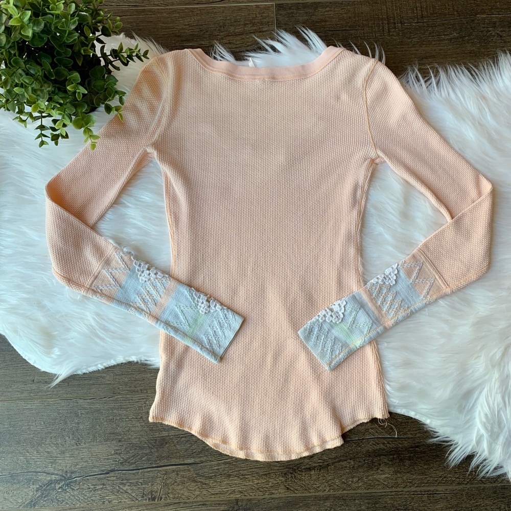 ❤️SOLD Free People Kombucha cuff thermal crochet - Picture 7 of 8